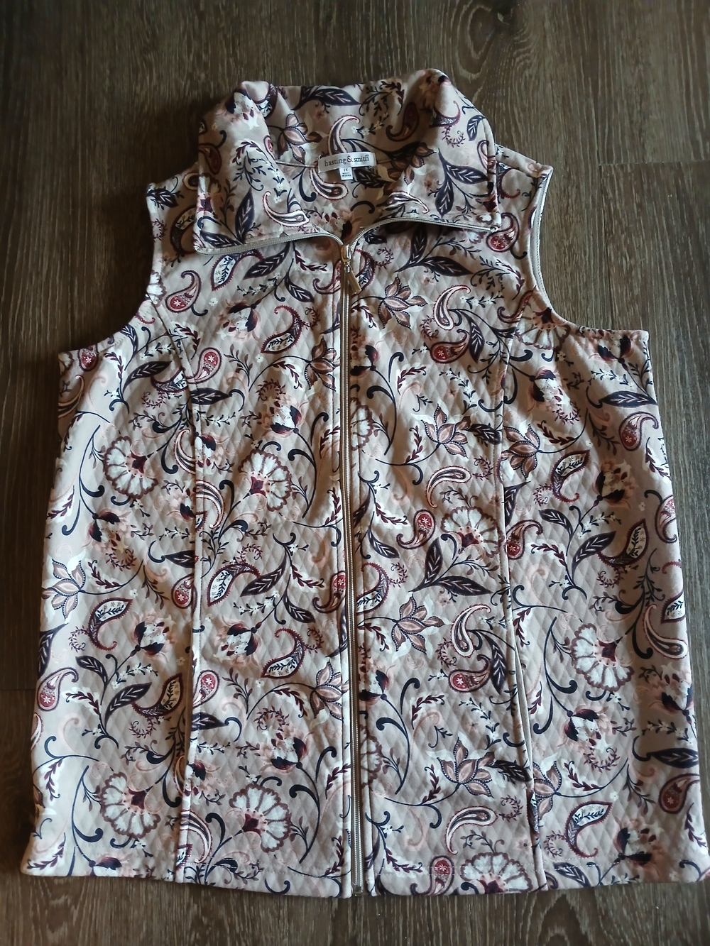 Hadting & Smith Quilted Paisley Zip Vest - Cream Multi